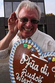 Rudolf Wieringer hörte  schon seit 1975 auf der Wiesn genauer hin als Andere (Foto. Martin Schmitz)